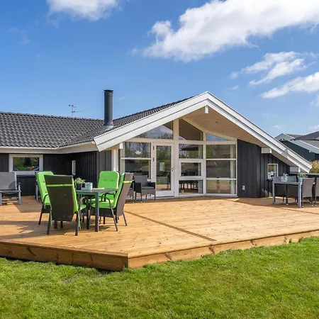 別荘 Amazing Home In Otterup With Sauna *